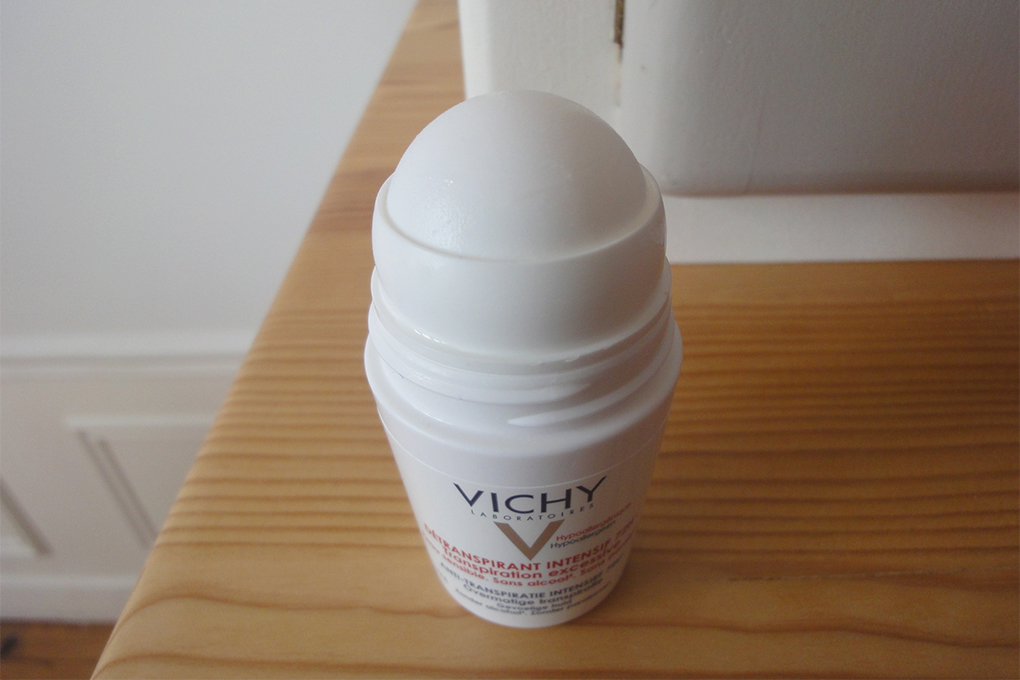 Lăn hỗ trợ khử mùi Vichy của Pháp chính hãng