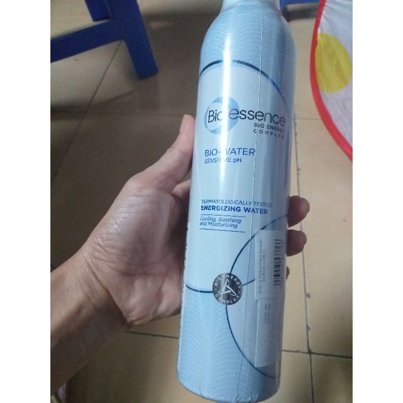 Xịt Khoáng Bio-essence Bio-Water Sensitive pH - Cấp Ẩm Kiềm Dầu Cho Da Nhạy Cảm, Dung Tích 300ml & 100ml