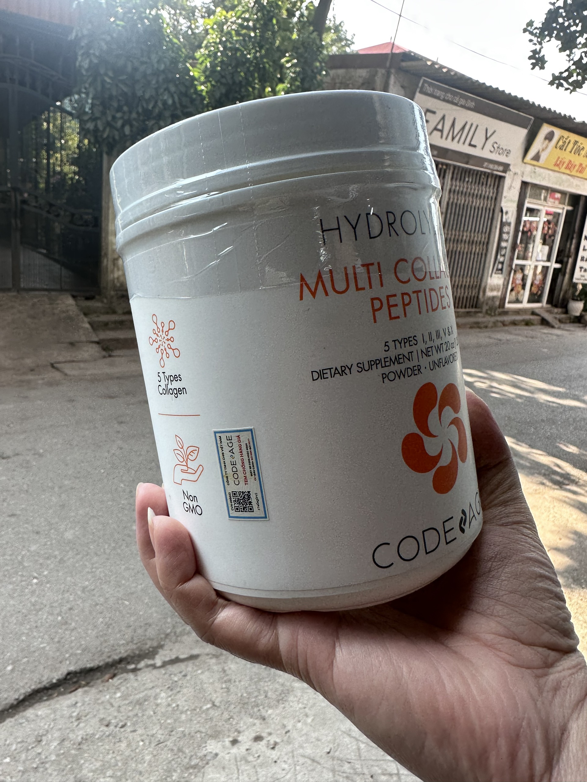 Bột Collagen Codeage Hydrolyzed Multi Collagen Peptides 567g - Sản phẩm bổ sung collagen thủy phân, có 5 loại collagen cần thiết cho sức khỏe da và khớp