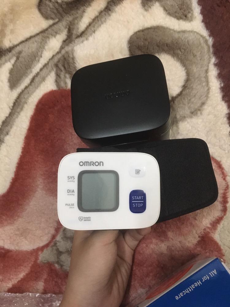 Máy Đo Huyết Áp Cổ Tay Omron HEM-6161 Tự Động - Công Nghệ Intellisense, Kết Quả Nhanh Chóng, Thiết Kế Nhỏ Gọn, Bảo Hành 5 Năm