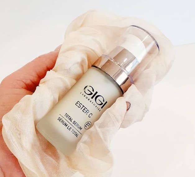 Serum Dưỡng Da Gigi Ester C Total 30ml - Tinh Chất Sáng Da, Căng Mịn và Kiềm Dầu, Phù Hợp cho Da Nhạy Cảm và Da Khô