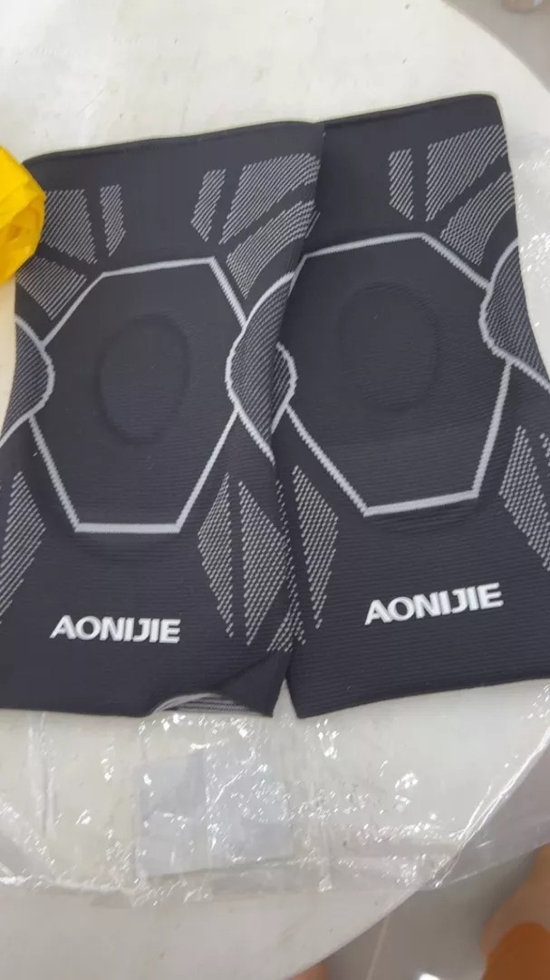 Bó Gối Thể Thao Chuyên Chạy Bộ Aonijie E4108 - Bảo Vệ Khớp Gối, Thoáng Khí, Chất Liệu Nylon - Dụng Cụ Chạy Bộ Đỉnh Cao