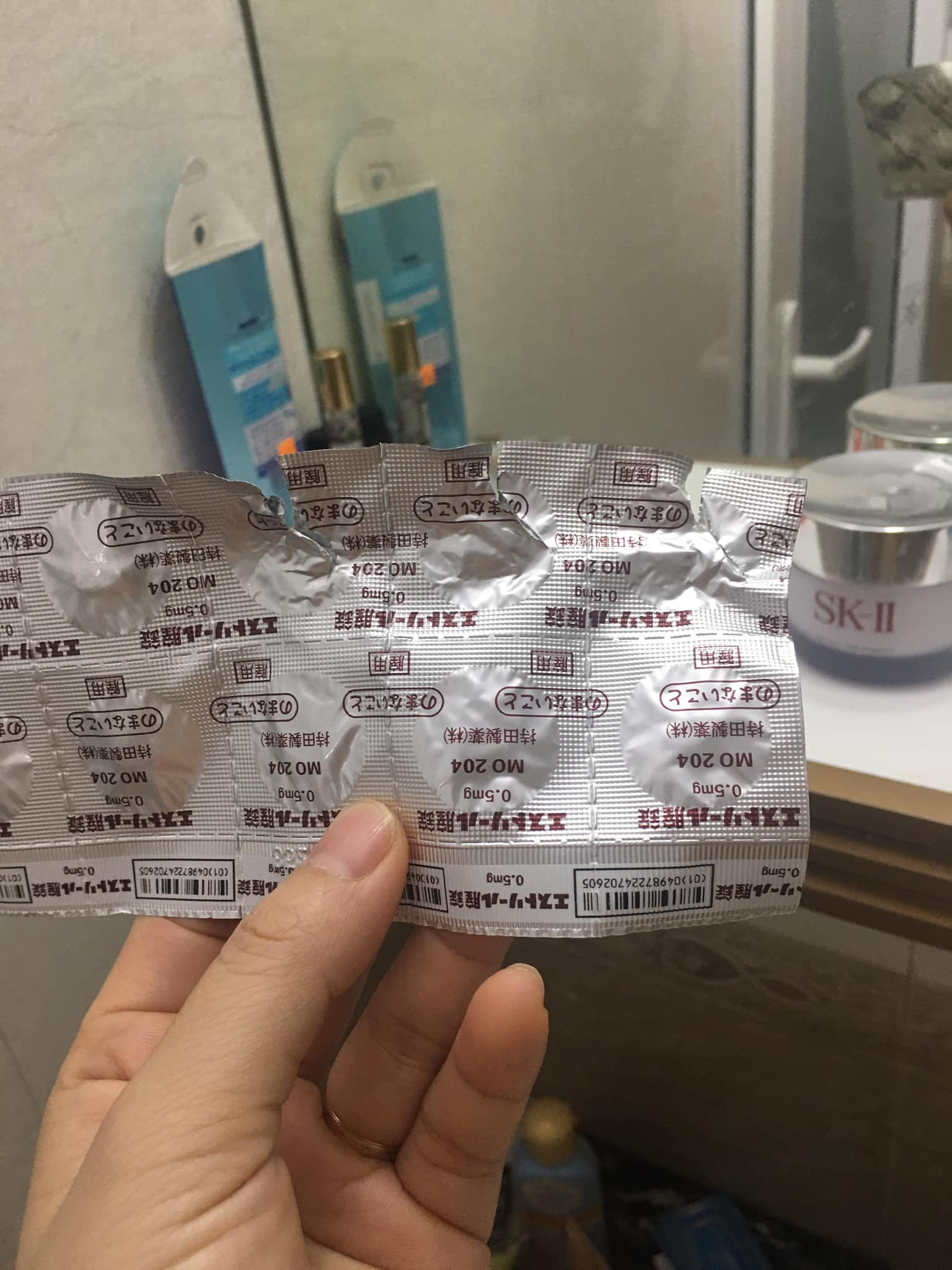 Viên đặt Estoril Nhật Bản cho phụ nữ - Hỗ trợ cân bằng pH, giảm ngứa, cảm giác sạch sẽ - Gói 10 viên chất lượng cao