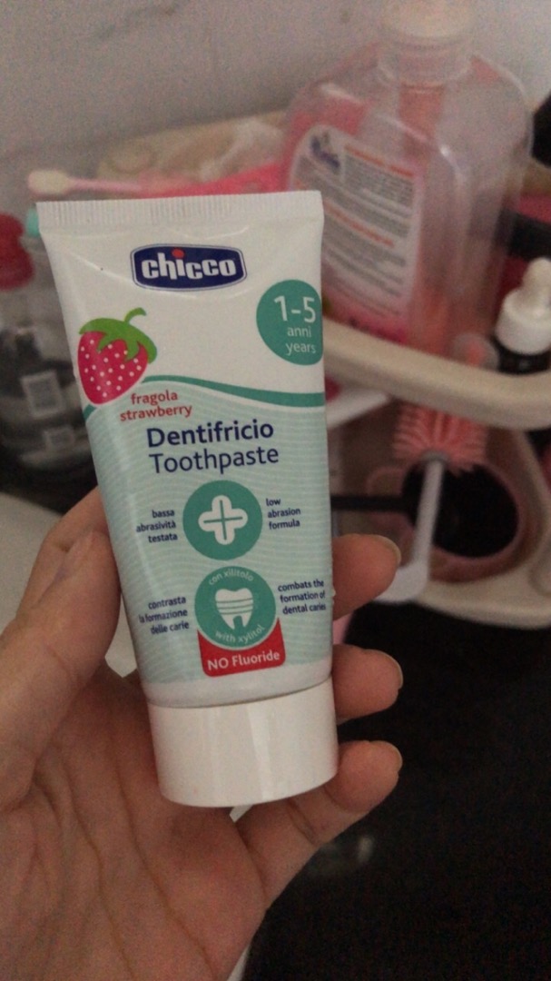 Kem Đánh Răng Hương Dâu Chicco 12M+ 50ml - An Toàn Cho Răng Miệng Trẻ Nhỏ, Ngăn Ngừa Sâu Răng, Không Chất Bảo Quản
