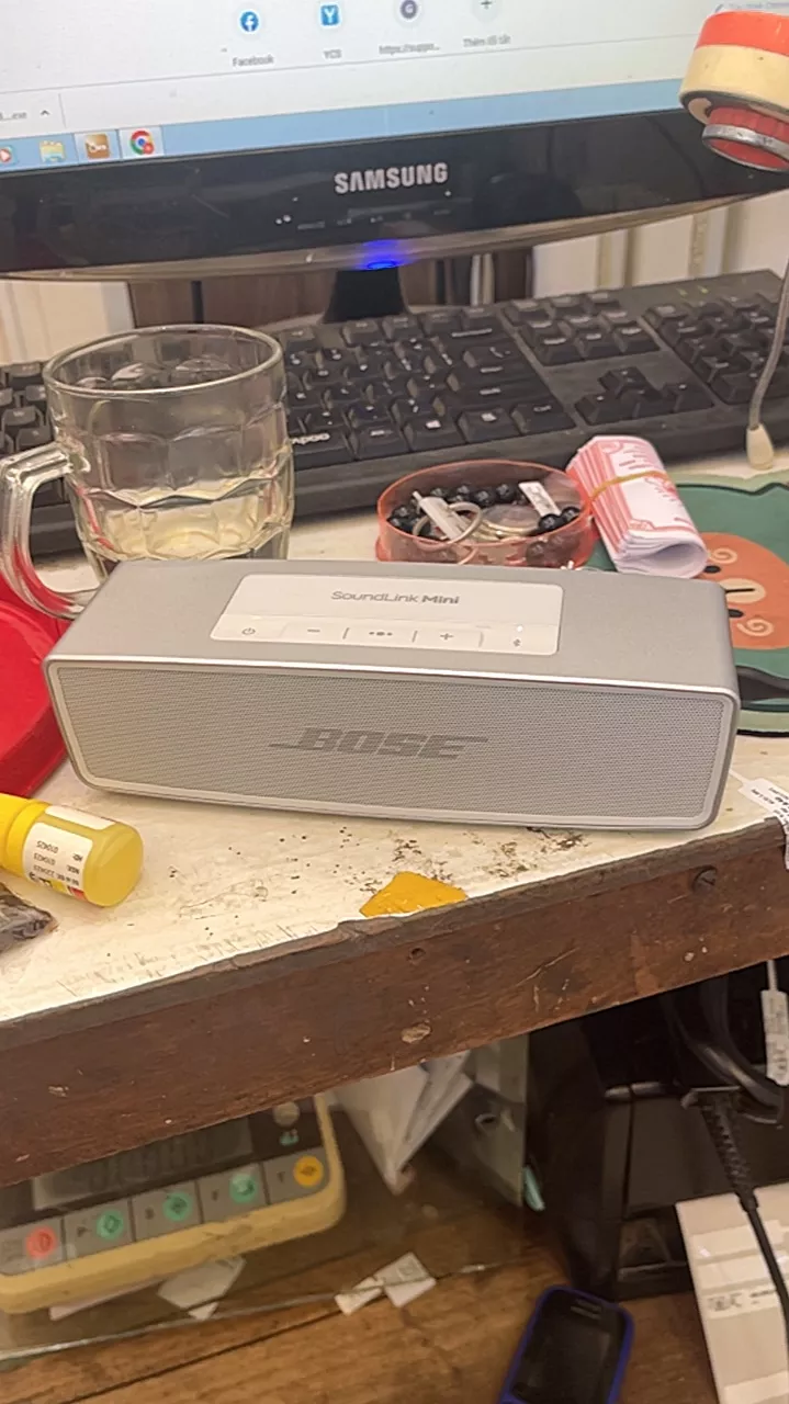 Loa Bluetooth Bose Soundlink Mini II Special Edition - Thiết kế nhỏ gọn, âm thanh sống động, kết nối Bluetooth và microphone đàm thoại tiện lợi.