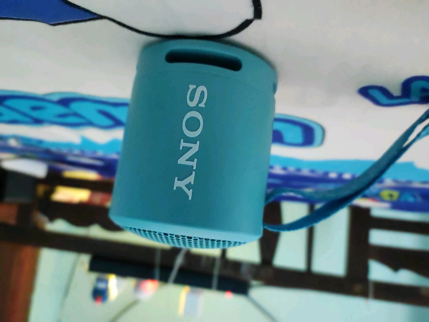 Loa Bluetooth Mini Sony SRS-XB13 Extra Bass - Nhỏ Gọn, Chống Nước IP67, Thời Gian Chơi 16 Giờ - Âm Thanh Vượt Trội, Dễ Dàng Mang Theo