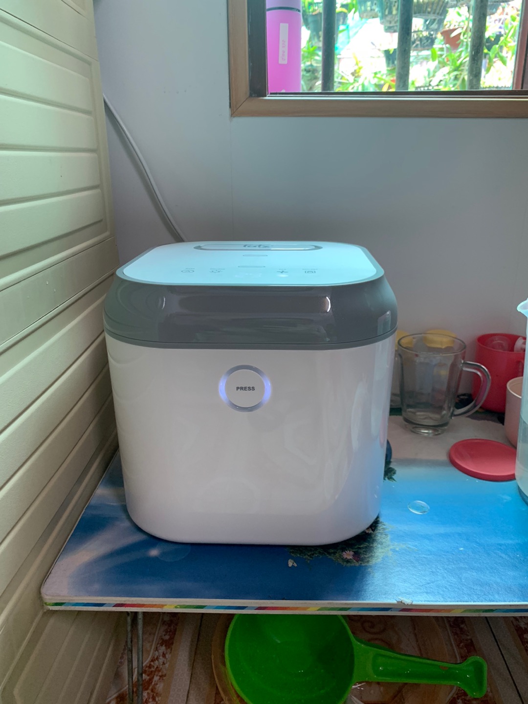 Máy Tiệt Trùng Bình Sữa UV Fatzbaby Thunder 3 FB4713TN - Sấy Khô Tự Động 4 Trong 1, Chứa 8 Bình Cổ Rộng, Thiết Kế Gọn Nhẹ