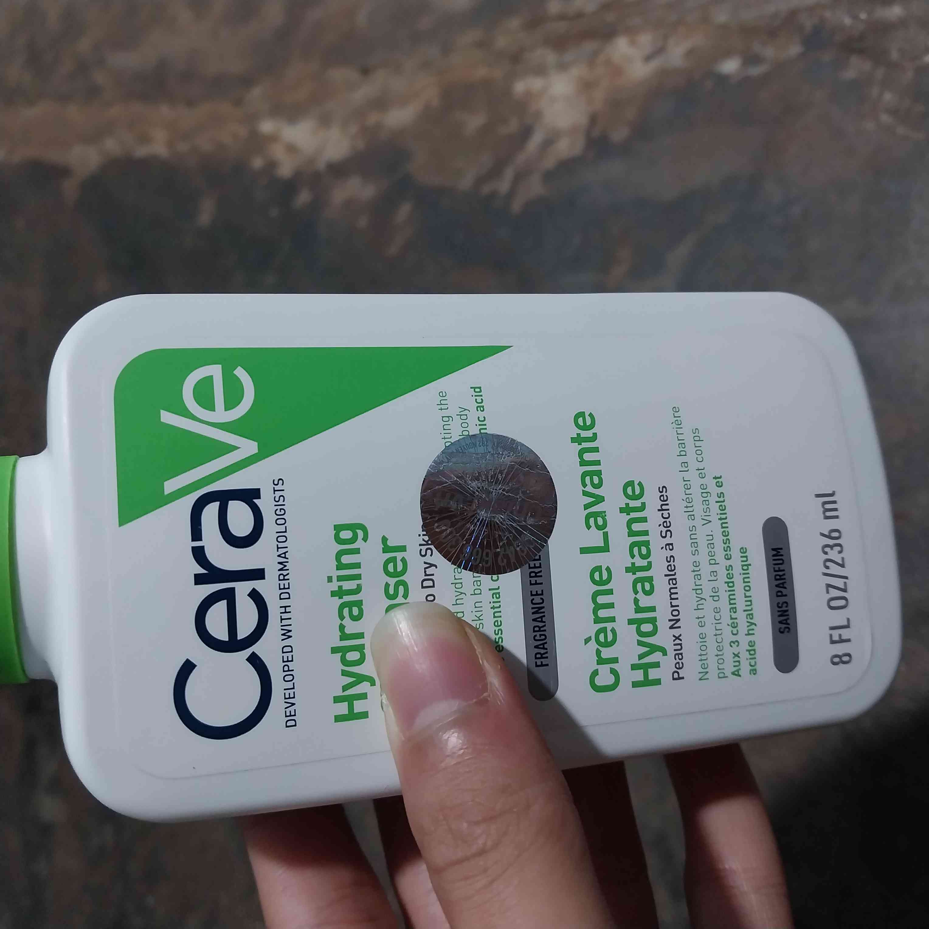 Sữa Rửa Mặt CeraVe Hydrating Cleanser 236ml - Dưỡng Ẩm Cho Da Thường, Da Khô, Phù Hợp Với Da Nhạy Cảm, Không Gây Kích Ứng