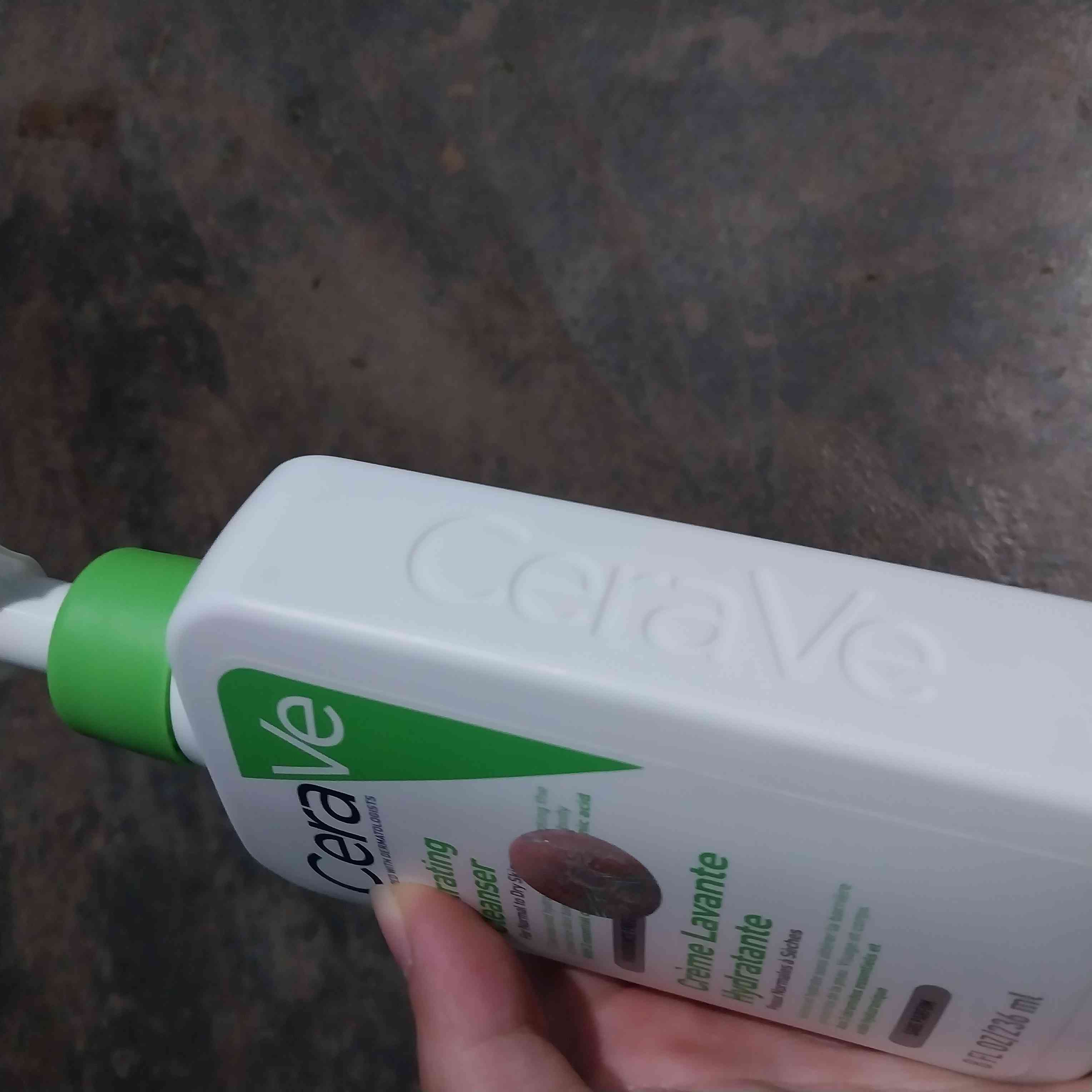 Sữa Rửa Mặt CeraVe Hydrating Cleanser 236ml - Dưỡng Ẩm Cho Da Thường, Da Khô, Phù Hợp Với Da Nhạy Cảm, Không Gây Kích Ứng