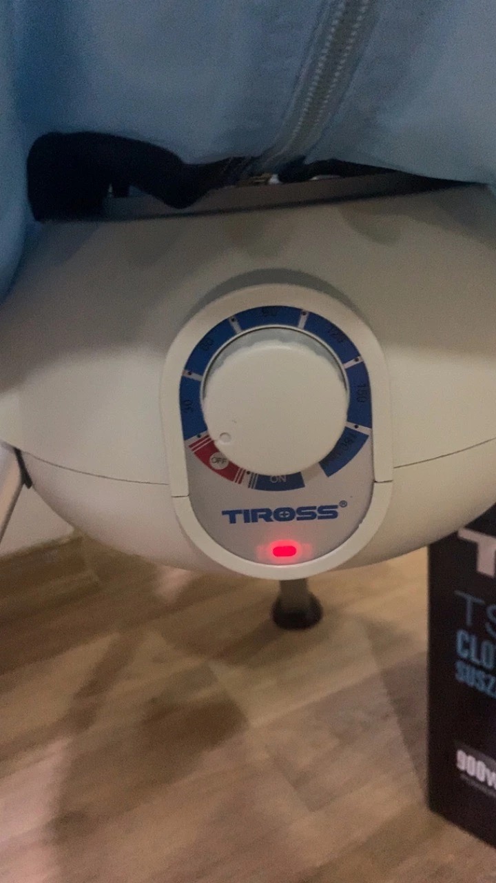 Tủ Sấy Quần Áo Tiross TS880 - Thiết Kế Tròn, Công Nghệ Nhiệt Hiện Đại, Sấy Nhanh, Bảo Vệ Vải, Phù Hợp Căn Hộ Nhỏ, Tối Đa 10kg