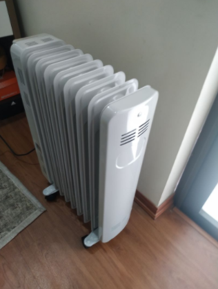 Máy Sưởi Dầu Tiross TS923 9 Thanh Nhiệt 2200W - Sưởi Ấm Nhanh, Điều Chỉnh Nhiệt Độ Thông Minh, Thiết Kế Nhỏ Gọn, Tiết Kiệm Điện