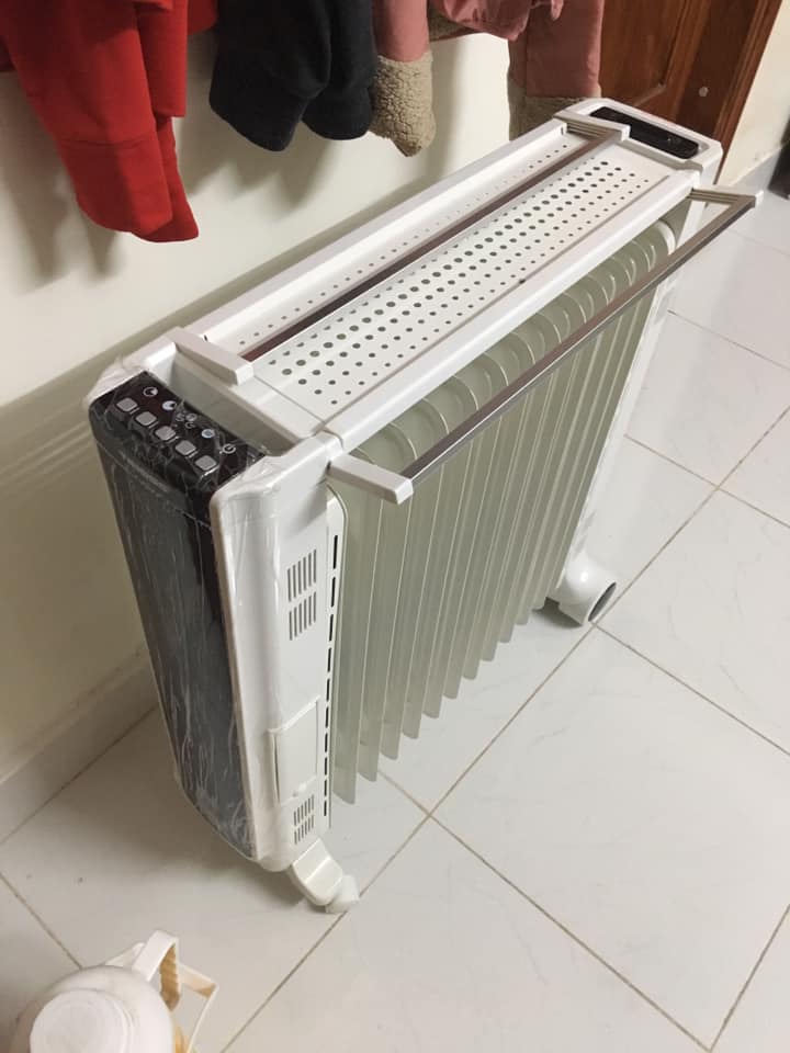 Máy Sưởi Dầu Tiross TS9213 13 Thanh Nhiệt 2500W Có Hẹn Giờ, Điều Khiển Từ Xa, Giá Phơi Sấy Quần Áo - Sưởi Ấm Nhanh Chóng, Tiện Lợi Cho Gia Đình