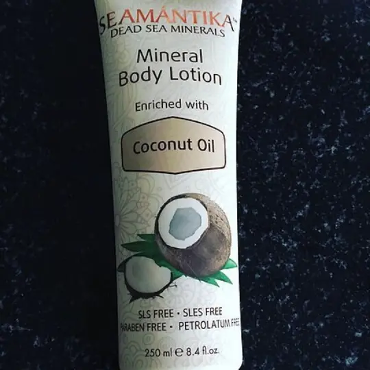 Kem Dưỡng Thể Dầu Dừa Seamantika - Mineral Body Lotion Coconut Oil 250ml, Dưỡng Da Sáng Mịn, Hương Dịu Nhẹ, Phục Hồi Làn Da Rạng Rỡ
