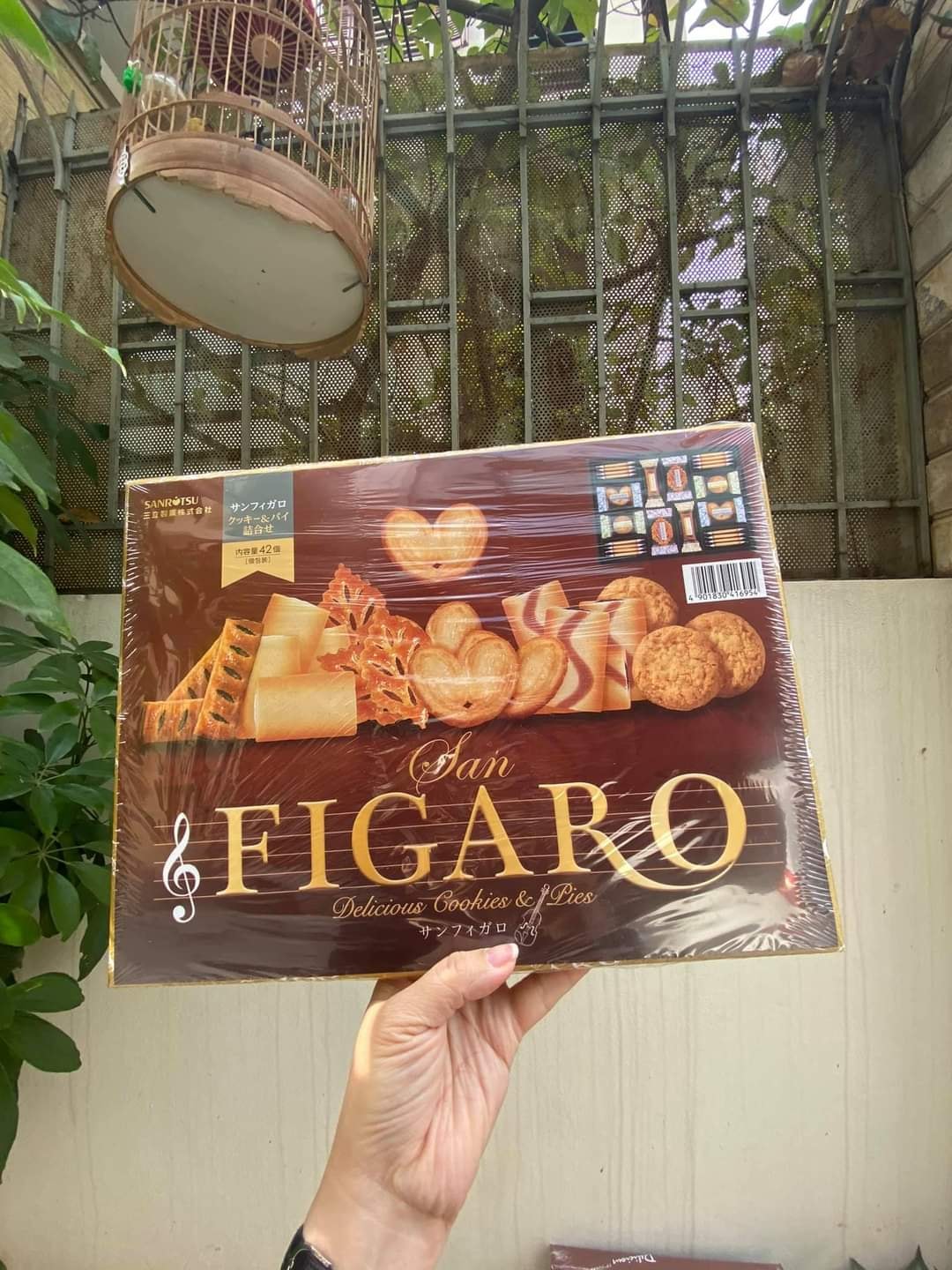 Bánh Quy Cao Cấp San Figaro Nhật Bản - Hộp 46 Chiếc Với 5 Hương Vị Đặc Trưng - Món Quà Sang Trọng Và Tuyệt Hảo
