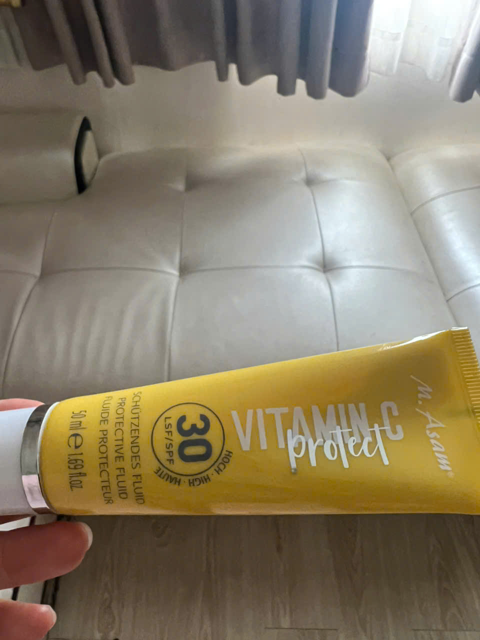 Kem Chống Nắng M.Asam Vitamin C Protect Protective Fluid SPF 30 - Dưỡng Sáng Da, Bảo Vệ Da khỏi Tia UVA/UVB 50ml