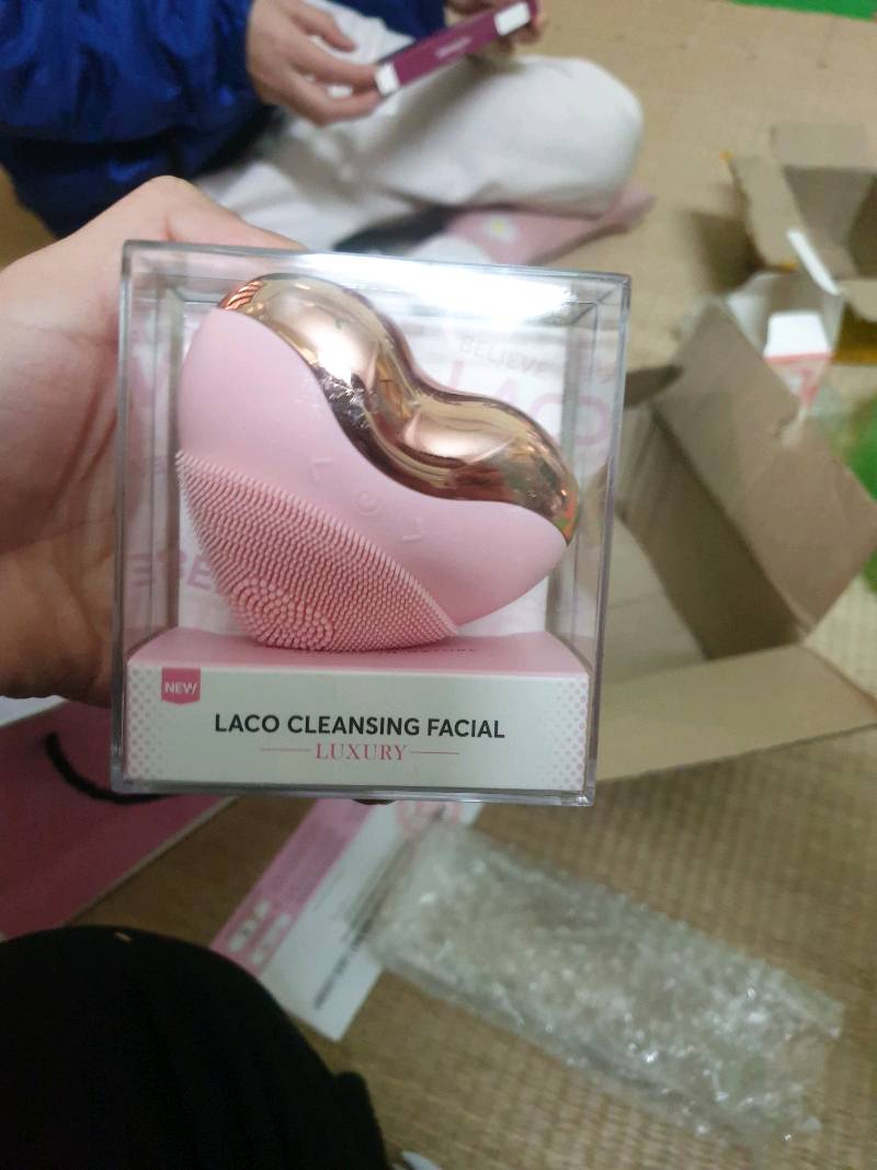 Máy Rửa Mặt Laco Luxury Thế Hệ Mới - Thiết Kế Ergonomic, Rung Massage, Chống Nước IPX7, Sạc Tiện Lợi, Tăng Cường Dưỡng Da