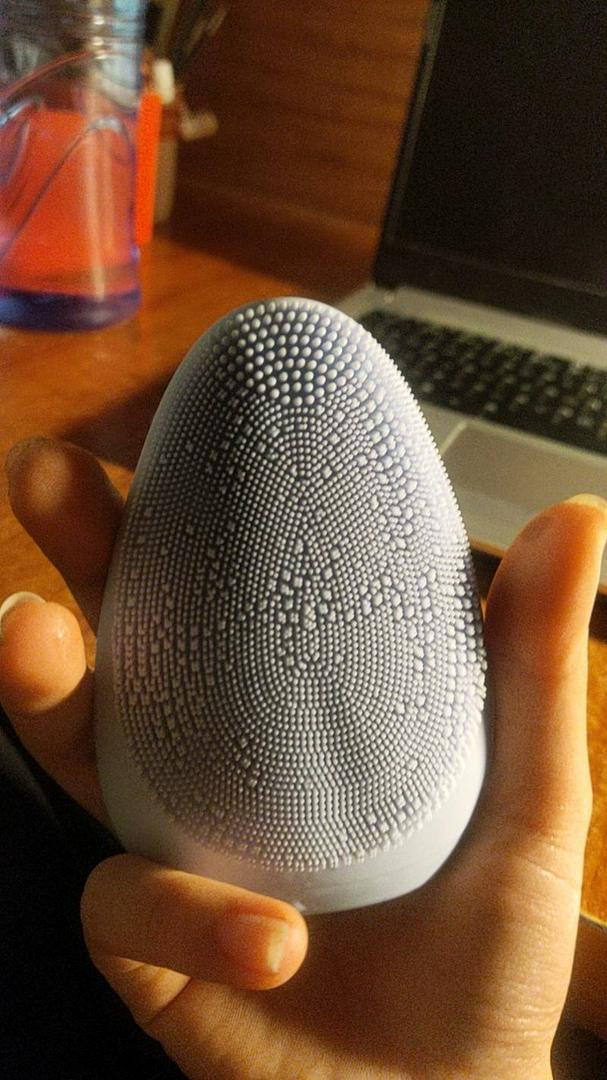 Máy rửa mặt Emmié Premium Facial Cleansing Brush - Sạch sâu, 7 chế độ rung, giúp da khỏe mạnh, dịu nhẹ, hỗ trợ chống lão hóa, bảo hành 12 tháng
