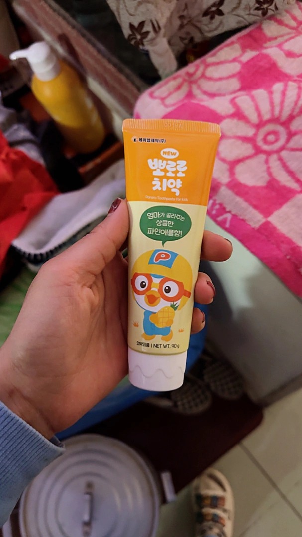 Kem Đánh Răng Trẻ Em Pororo Hàn Quốc - Hương Vị Trái Cây Ngọt Ngào, Giúp Làm Sạch Răng và Ngăn Ngừa Sâu Răng, Dành Cho Bé Từ 3 Tuổi