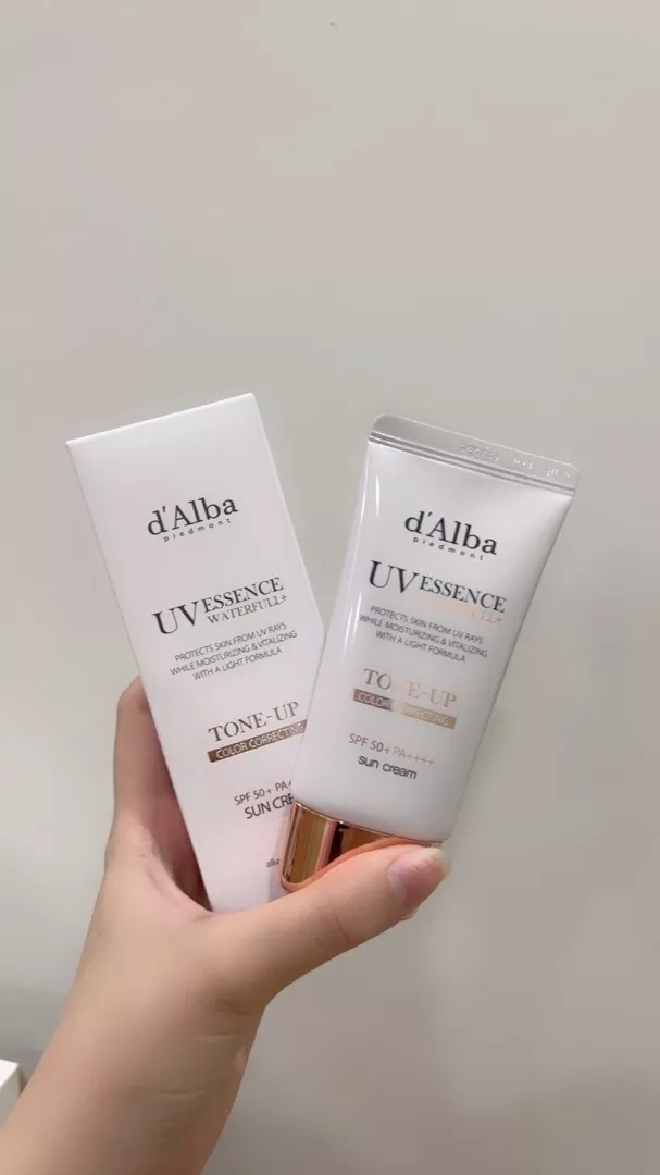 Kem chống nắng nâng tone d'Alba Waterfull Tone-up Sunscreen