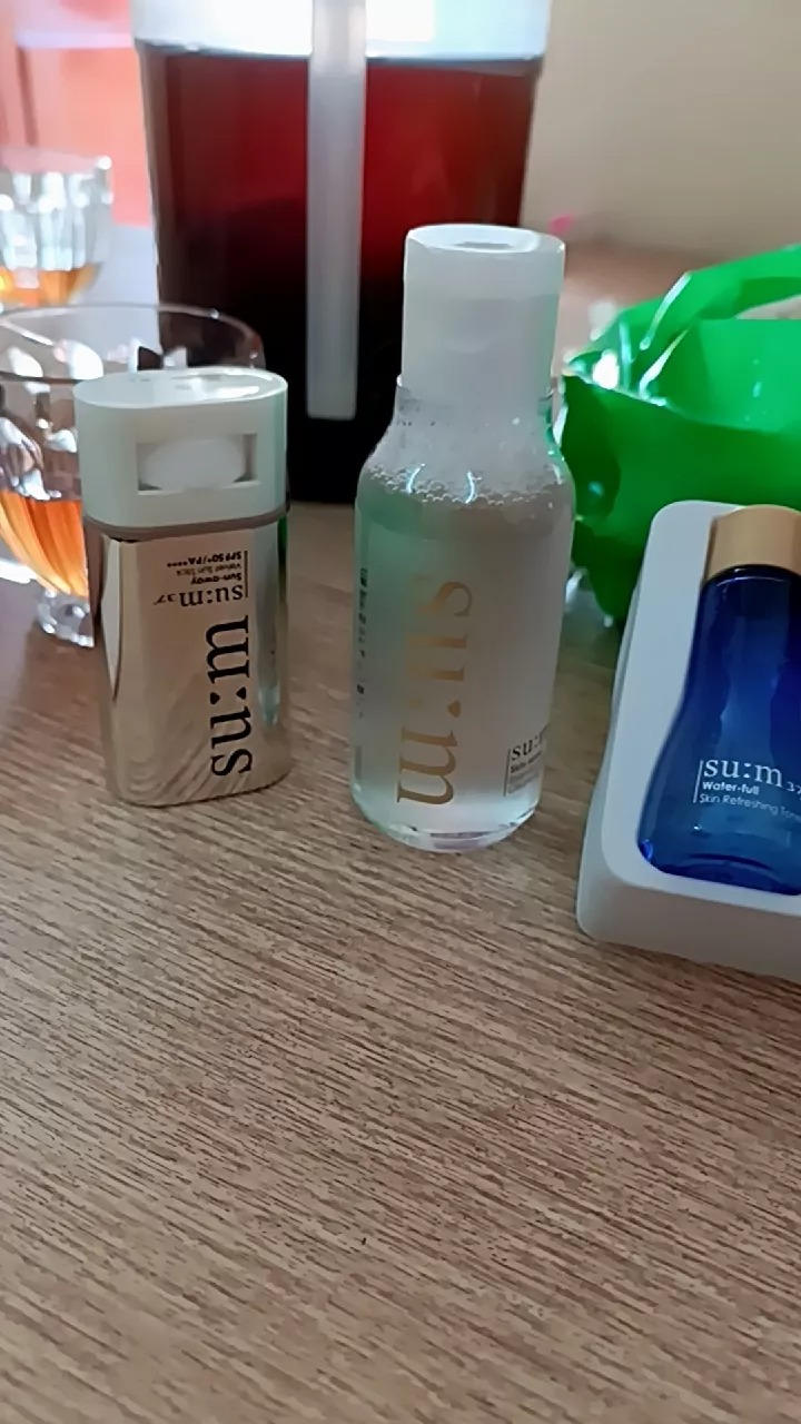 Kem Chống Nắng Su:m37 Sun-away Velvet Sun Stick SPF50+ - Không Bóng Nhờn, Cải Thiện Kết Cấu Da, Dạng Thỏi Tiện Dụng 18g