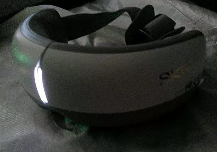 Máy massage mắt SKG E3 - Massage thư giãn có loa bluetooth, nén nhiệt, giảm căng thẳng và quầng thâm hiệu quả