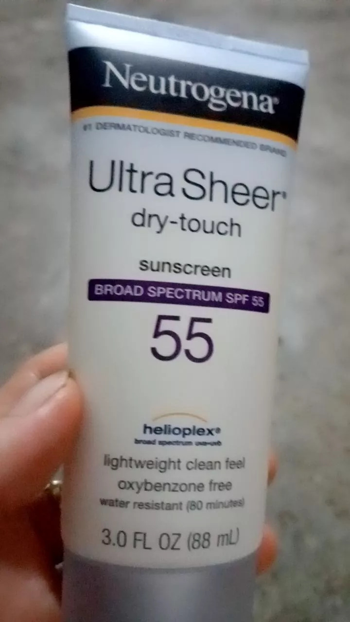 Kem chống nắng Neutrogena SPF55 Ultra Sheer Dry-Touch Set 147ml+88ml