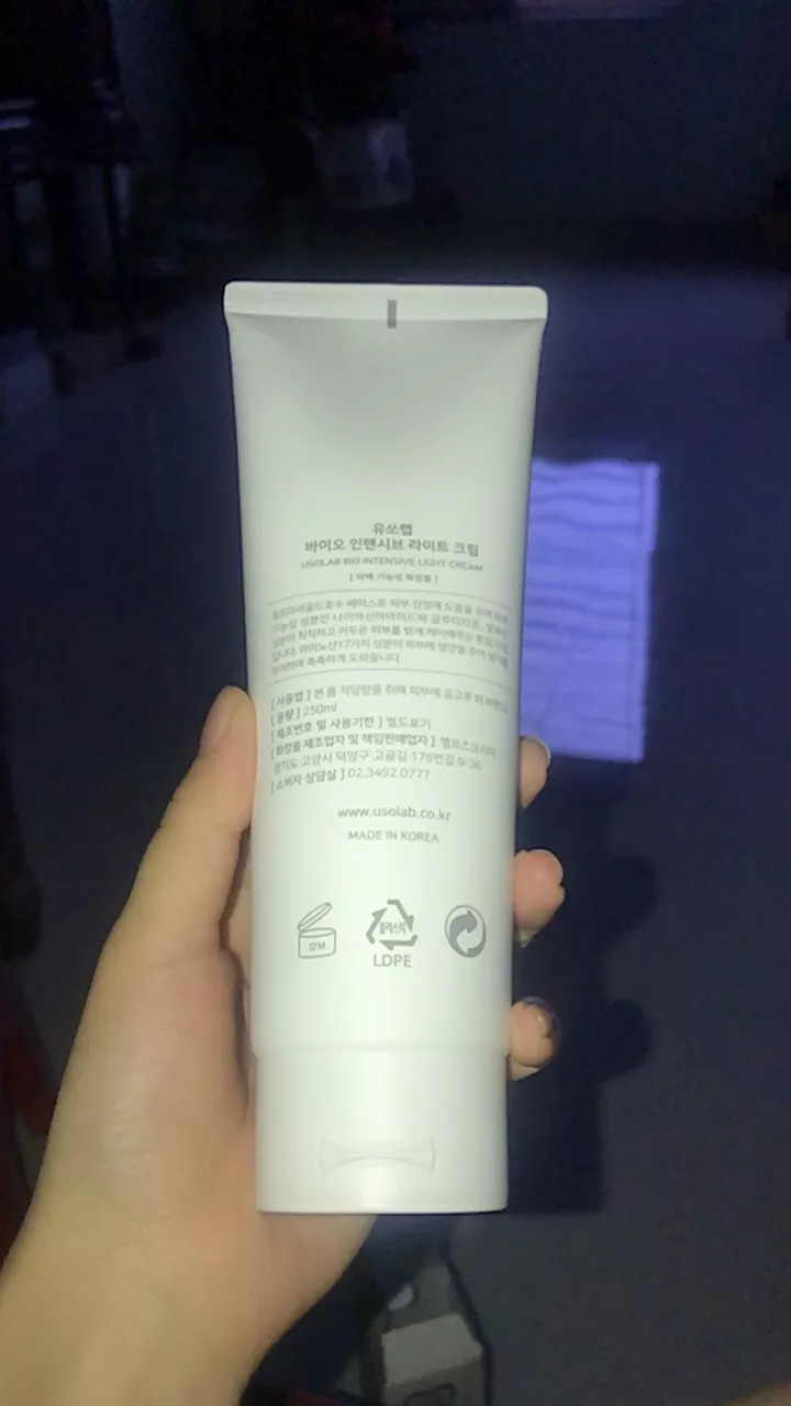 Kem Dưỡng Trắng Da Body Usolab Bio Intensive Light Cream 250ml - 7 Dưỡng Chất Vàng, Làm Sáng Da An Toàn và Hiệu Quả