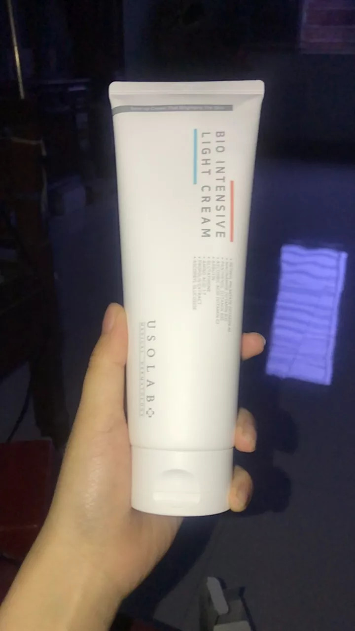 Kem Dưỡng Trắng Da Body Usolab Bio Intensive Light Cream 250ml - 7 Dưỡng Chất Vàng, Làm Sáng Da An Toàn và Hiệu Quả
