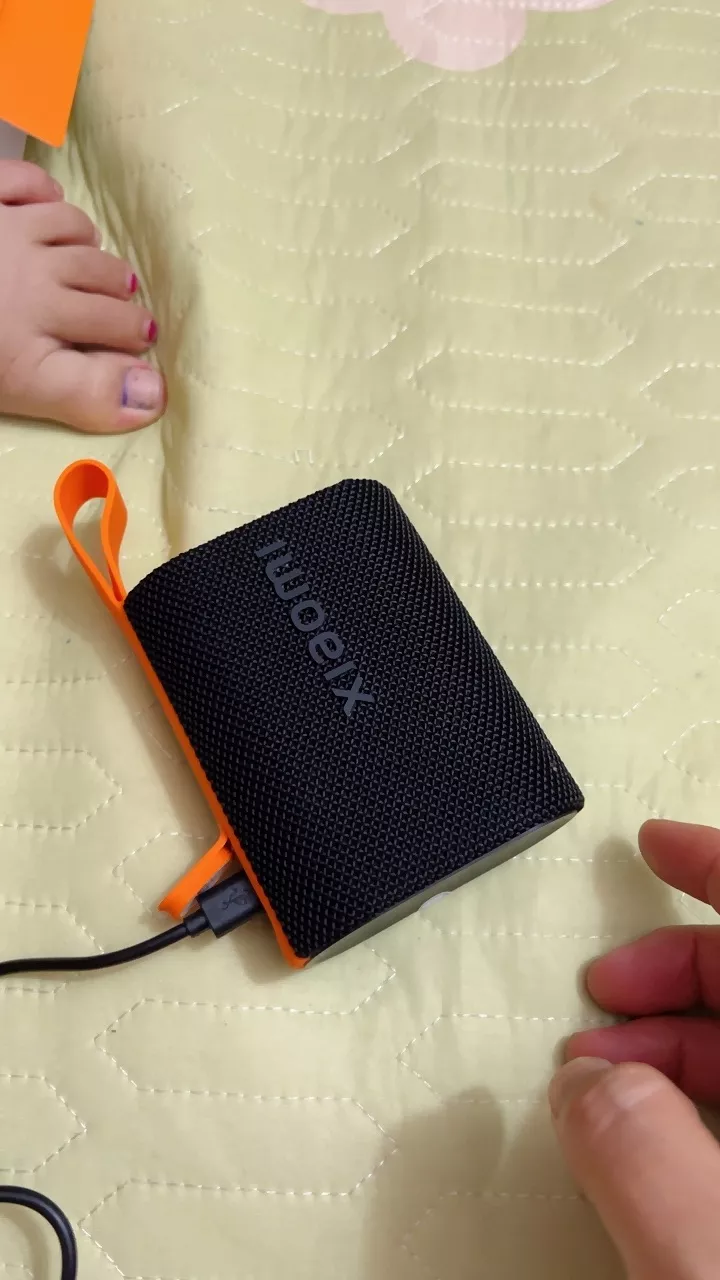 Loa Bluetooth Mini Xiaomi Sound Pocket - Âm Thanh Stereo Sống Động, Kết Nối Bluetooth 5.4, Chống Nước IP67, Thời Gian Sử Dụng 10 Giờ