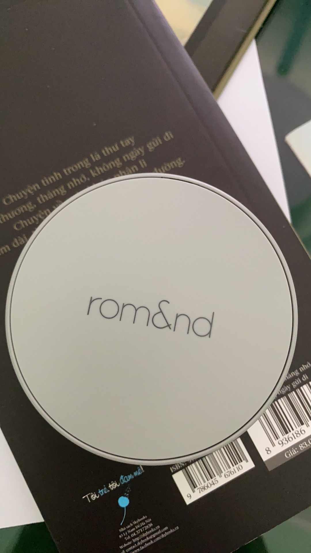 Phấn nước Romand Zero Cushion SPF20 PA++ - Lớp phủ tự nhiên cho mọi loại da, che khuyết điểm hoàn hảo, trang điểm nhẹ nhàng, tự nhiên.