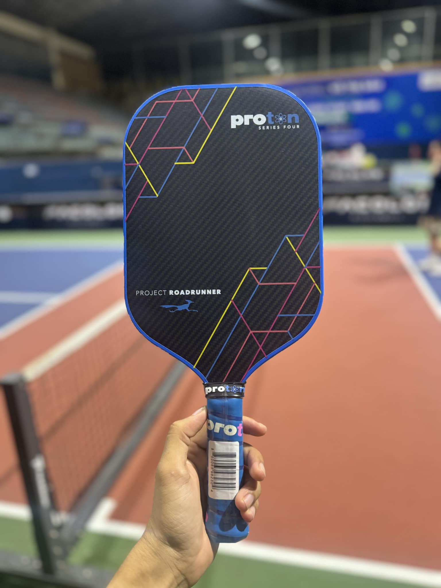 Vợt Pickleball Proton Series Four Sợi Carbon Nhẹ - Thiết Kế Không Cạnh, Chất Liệu Độ Bền Cao, Cảm Giác Chơi Tốt Nhất