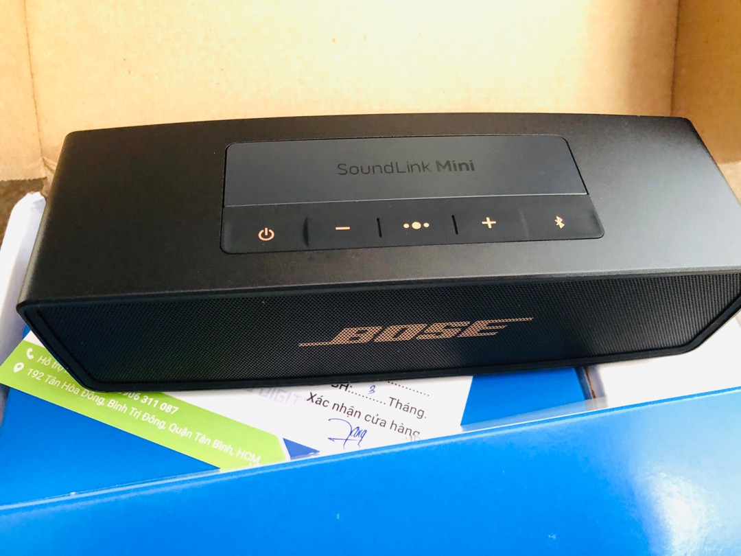 Loa Bluetooth Bose Soundlink Mini II Special Edition - Thiết kế nhỏ gọn, âm thanh sống động, kết nối Bluetooth và microphone đàm thoại tiện lợi.