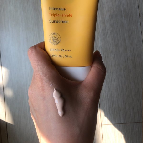 Kem Chống Nắng Innisfree Triple Shield SPF 50+ PA+++ - Bảo Vệ Da Hiệu Quả, Chống Nước, Dành Cho Mọi Loại Da