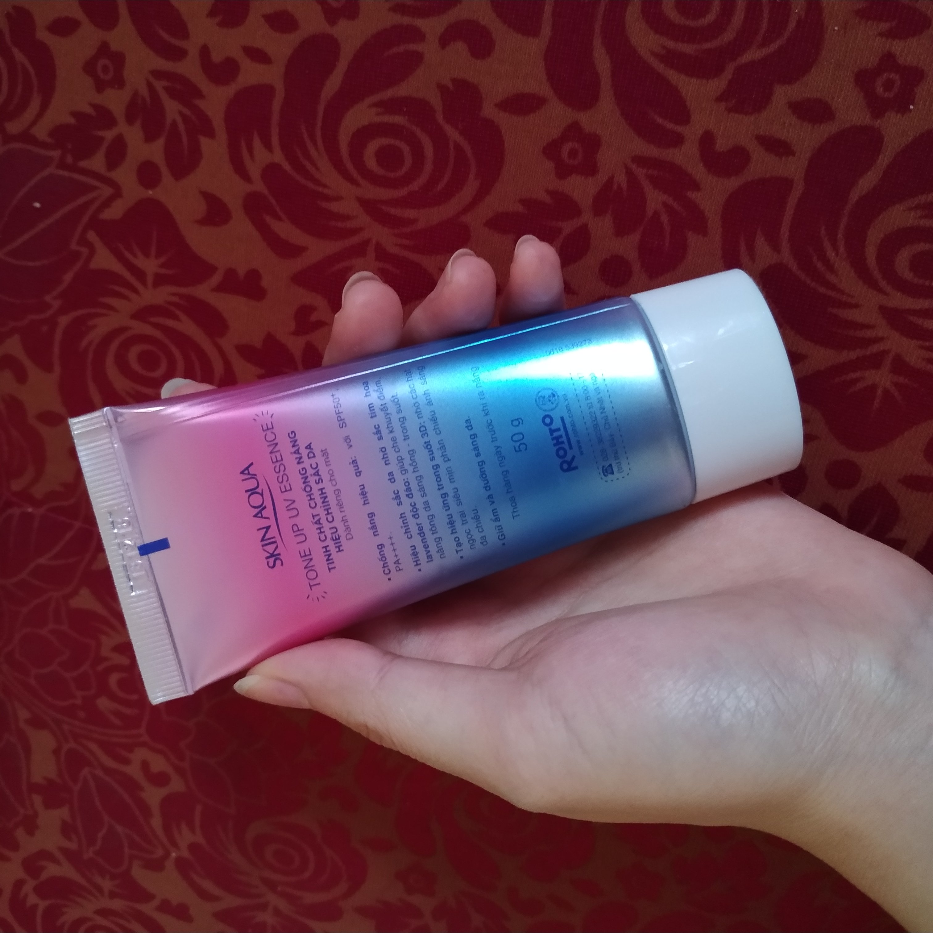 Kem Chống Nắng Skin Aqua Tone Up UV Essence SPF 50+ PA++++ - Bảo Vệ Da Nắng, Nâng Tone Da Mịn Màng, Hàng Nhật Chính Hãng