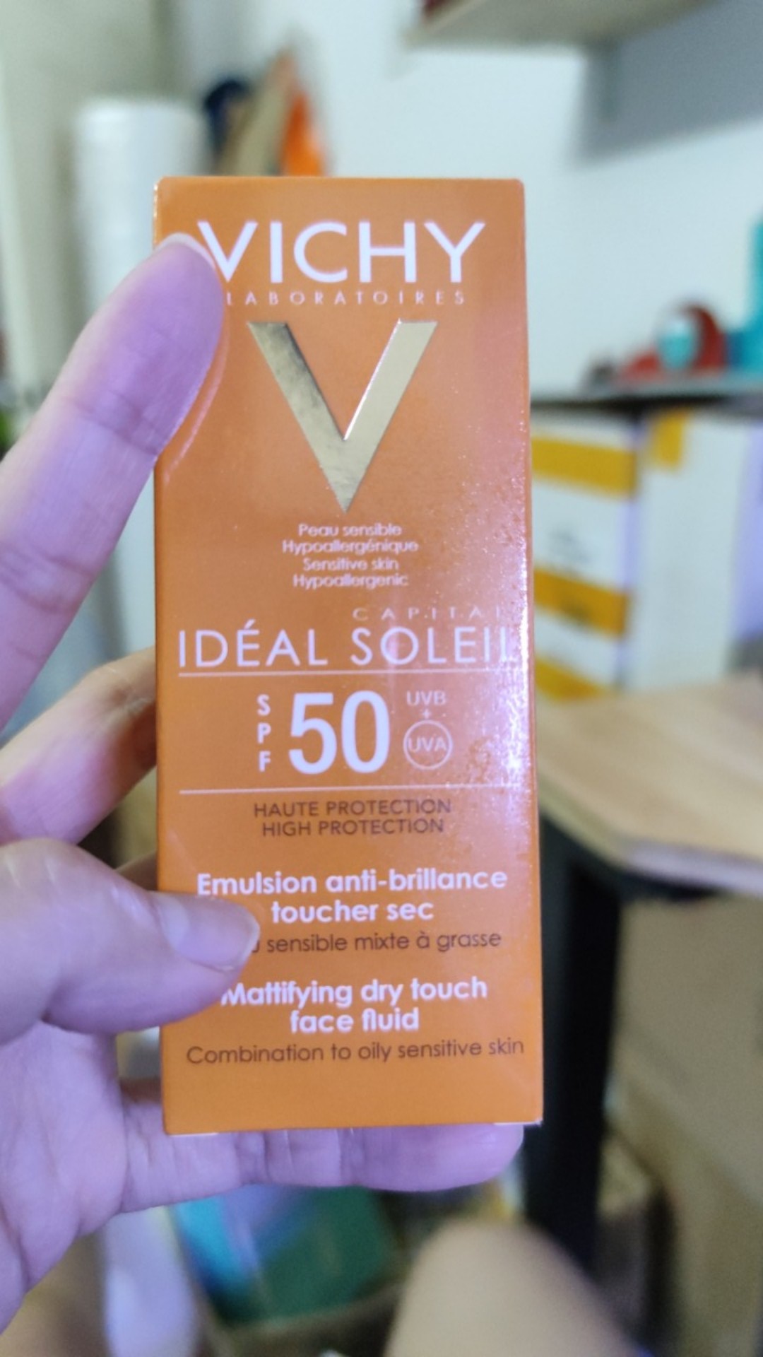 Kem Chống Nắng Vichy Idéal Soleil SPF50 - Bảo Vệ Da Hiệu Quả Trước Tia UV - Dành Cho Da Dầu, Hỗn Hợp Thiên Dầu, Không Nhờn Dính