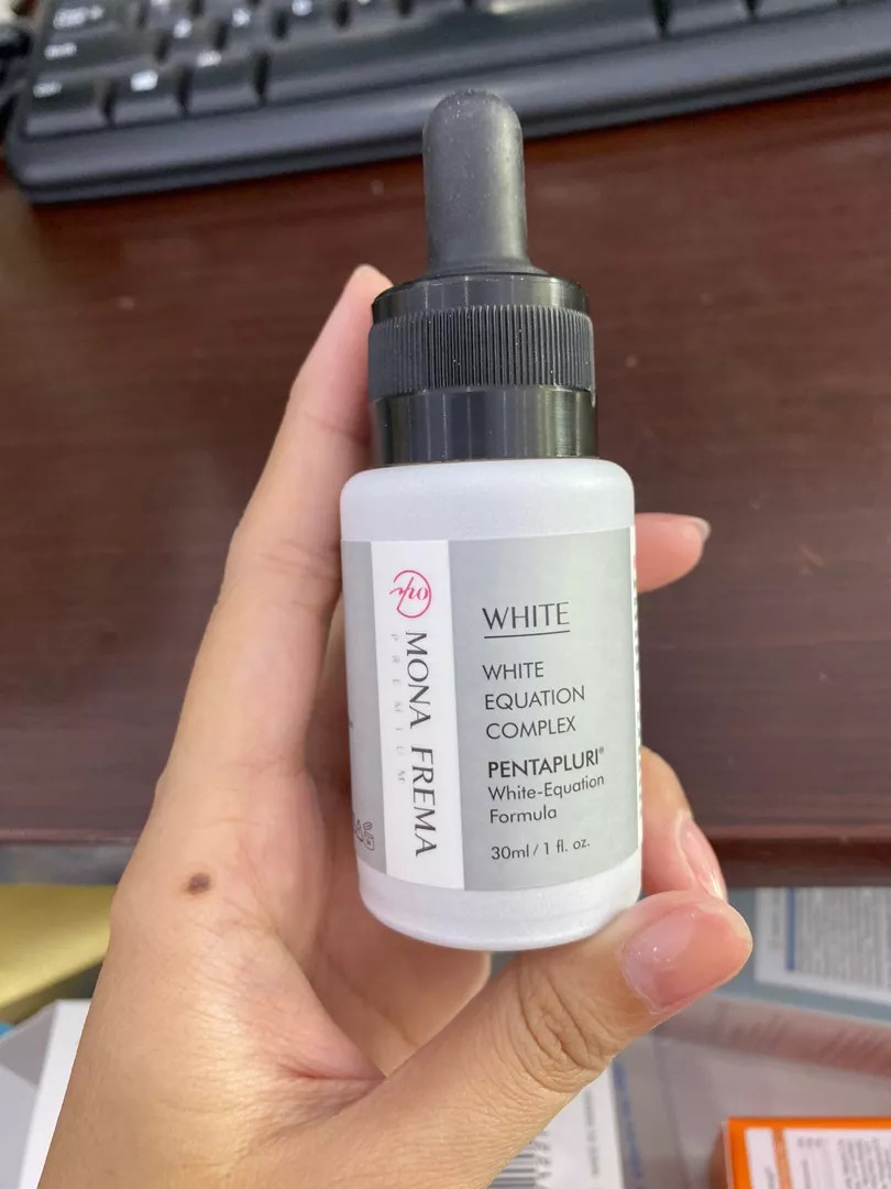 Serum làm trắng da Mona Frema White Equation 30ml - Chứa 2% Vitamin C, làm sáng và đều màu da, phù hợp cho mọi loại da