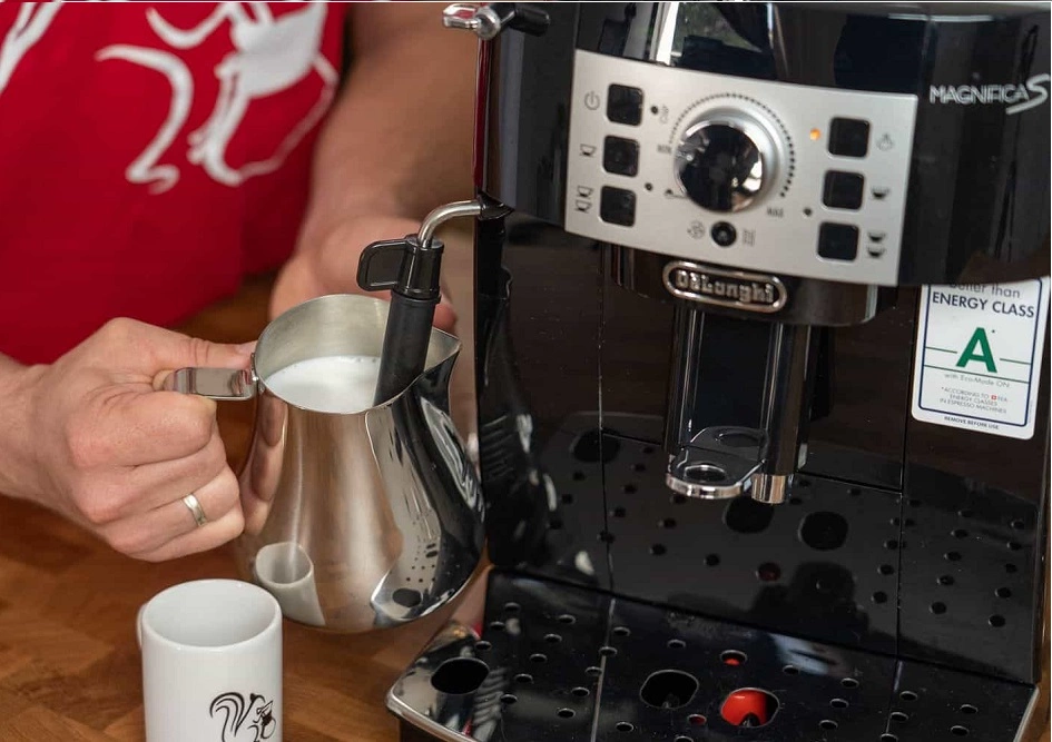 Máy Pha Cà Phê Tự Động Delonghi Ecam 22.110B - Espresso, Cappuccino, Latte Macchiato - Thiết Kế Nhỏ Gọn, Dễ Dàng Sử Dụng