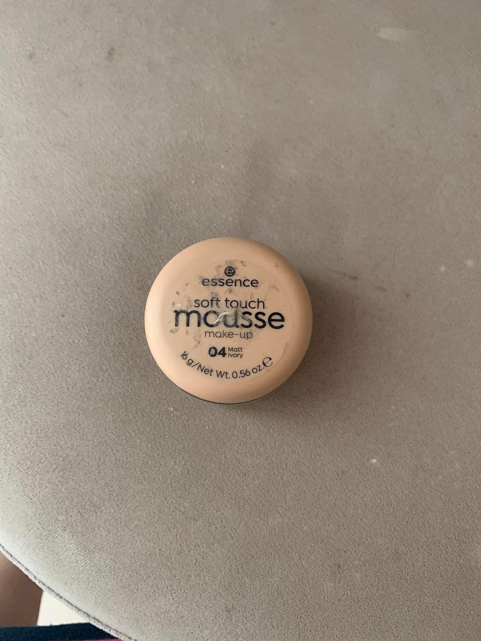 Phấn Tươi Đức Essence Soft Touch Mousse Màu 04 - Độ Che Phủ Tối Ưu, Chăm Sóc Da Tự Nhiên, Thích Hợp Mọi Loại Da