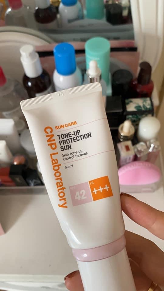 Kem Chống Nắng Nâng Tone Kiềm Dầu CNP Laboratory Tone-Up Protection Sun SPF42/PA+++ - Bảo Vệ Da Hoàn Hảo, Không Bóng Dầu