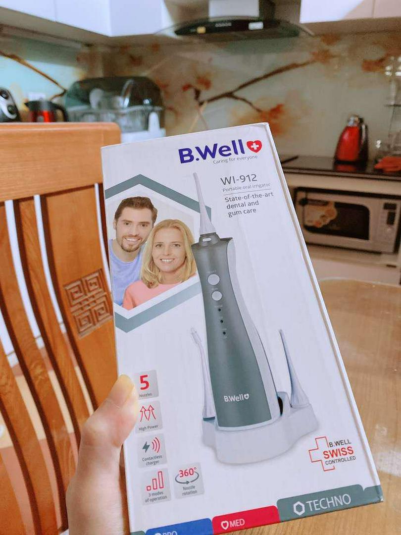 Máy Tăm Nước B.Well Swiss WI-912 - Cầm Tay Tiện Dụng, Chăm Sóc Răng Miệng, 3 Chế Độ Phun, Sạc Không Dây, Giúp Răng Trắng Sáng