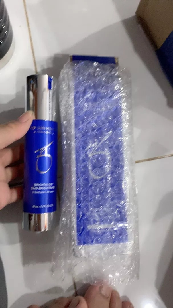 Kem Dưỡng Sáng Da ZO Skin Health Brightalive 50ml - Giúp Làm Sáng, Đều Màu Da, Cung Cấp Độ Ẩm, Giảm Đốm Nâu