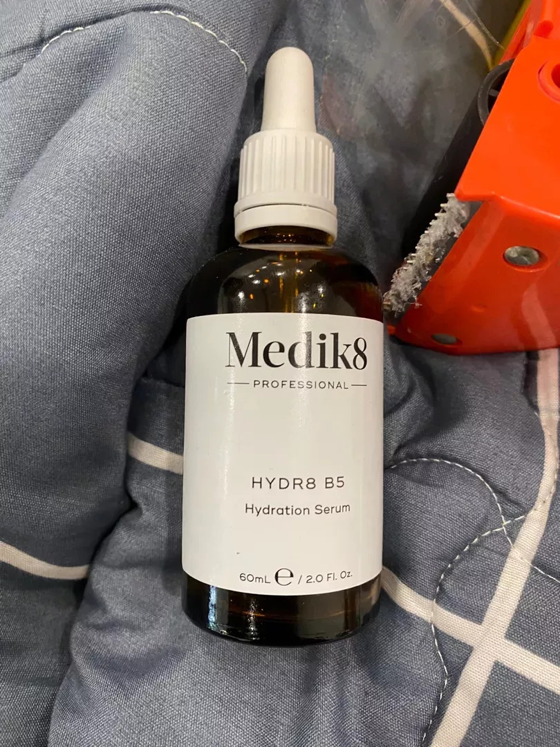 Serum Medik8 Hydr8 B5 30ml - Cấp ẩm và phục hồi da chuyên sâu, không dầu, phù hợp cho mọi loại da, an toàn cho da nhạy cảm