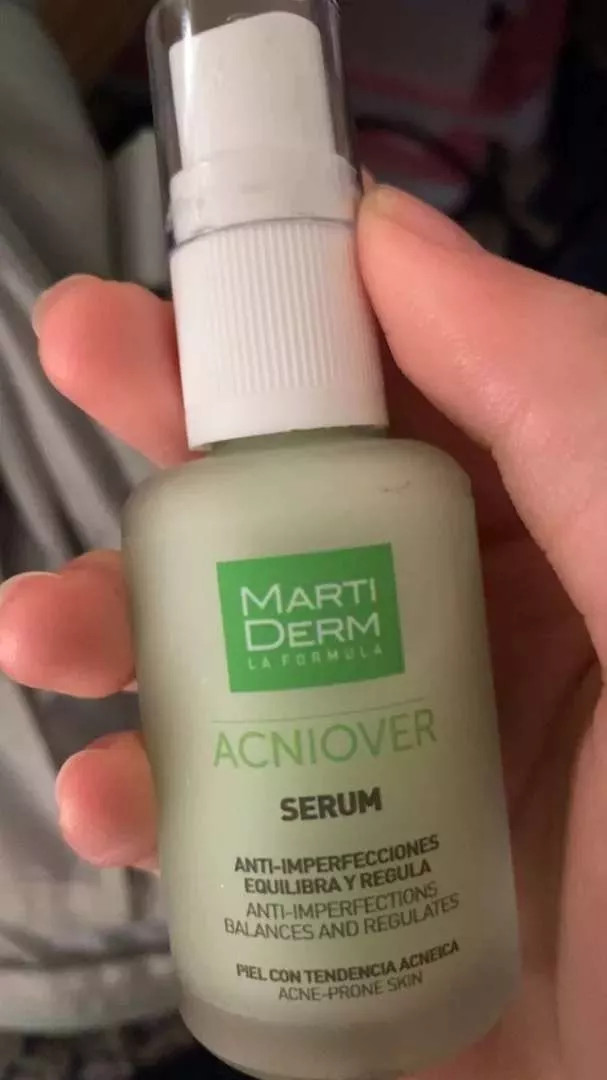Tinh Chất Martiderm Acniover 30ml - Giảm Mụn, Kiểm Soát Nhờn, Dành Cho Da Dầu & Nhạy Cảm, Chứa Niacinamide & Prebiotics