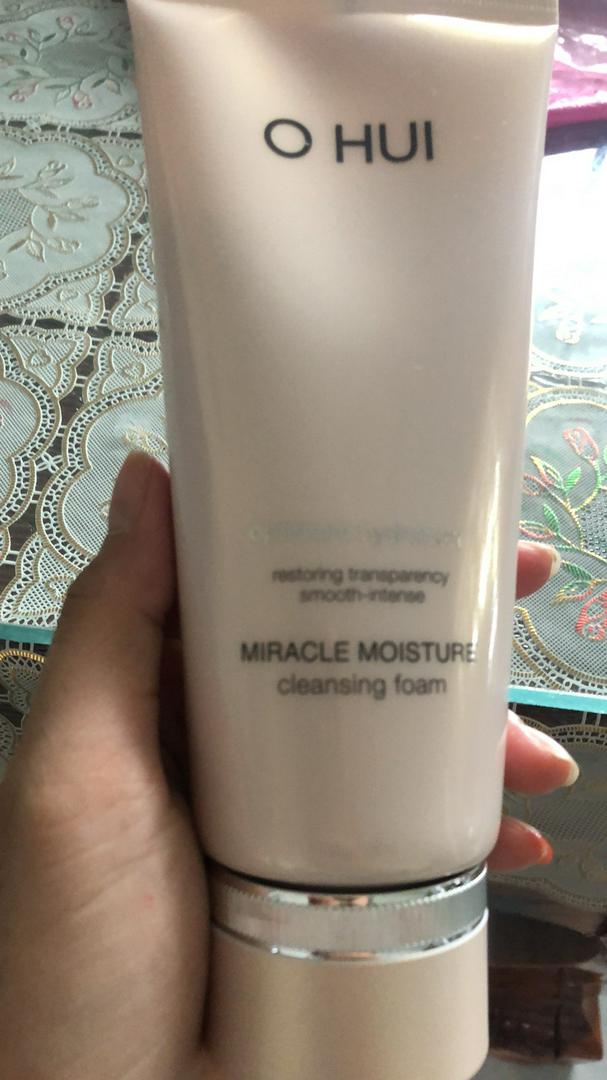 Sữa Rửa Mặt Dưỡng Ẩm Ohui Miracle Moisture Cleansing Foam - Sạch Sâu, Ẩm Mượt, Phù Hợp Mọi Loại Da, Bọt Nhẹ Nhàng, Hàn Quốc