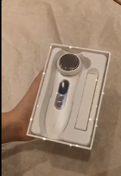 Máy Massage Ion Dưỡng Trắng Maxcare Max888 - Thiết Bị Làm Đẹp Chuyên Nghiệp Tăng Cường Thẩm Thấu Dưỡng Chất Cho Da Sáng Khỏe