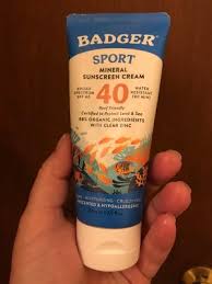 Kem Chống Nắng Vật Lý Badger Sport Mineral SPF 40 Kháng Nước, Bảo Vệ Da Trong Thể Thao Ngoài Trời, Dưỡng Ẩm Tự Nhiên