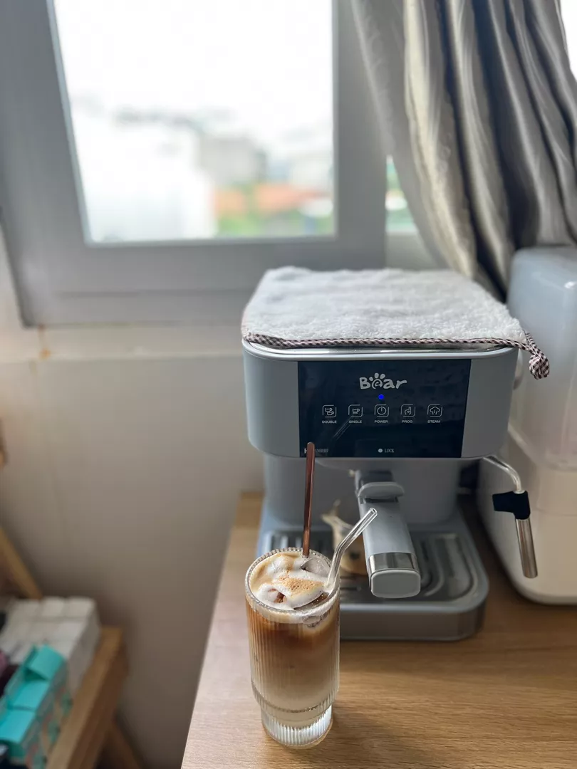 Máy Pha Cà Phê Tự Động Bear CF-B15V1 - Tạo Bọt Sữa Chuyên Nghiệp, Pha Espresso, Cappuccino, Hương Vị Đậm Đà, Dung Tích 1.5L