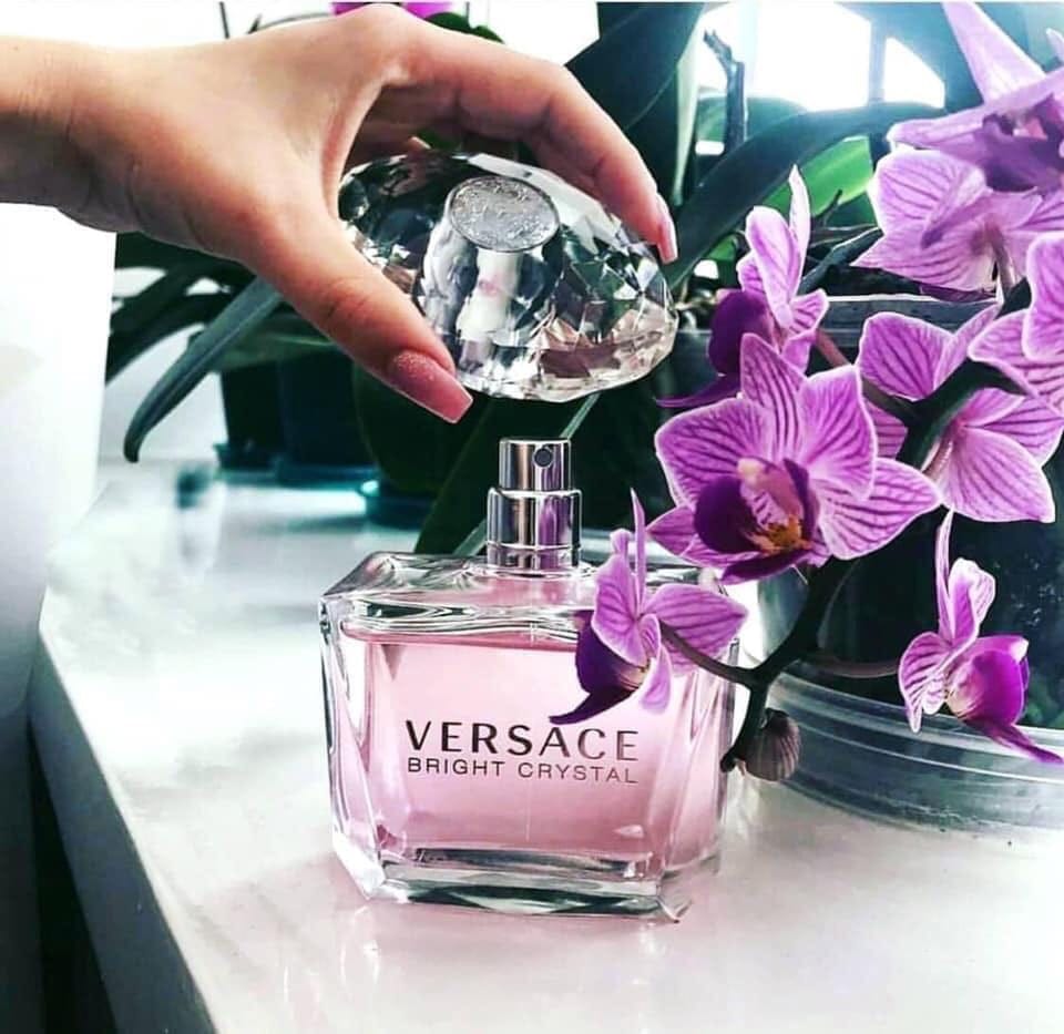 Nước Hoa Versace Bright Crystal EDT - Hương Thơm Ngọt Ngào Dịu Dàng Cho Phái Đẹp - Sản Phẩm Cao Cấp Chính Hãng