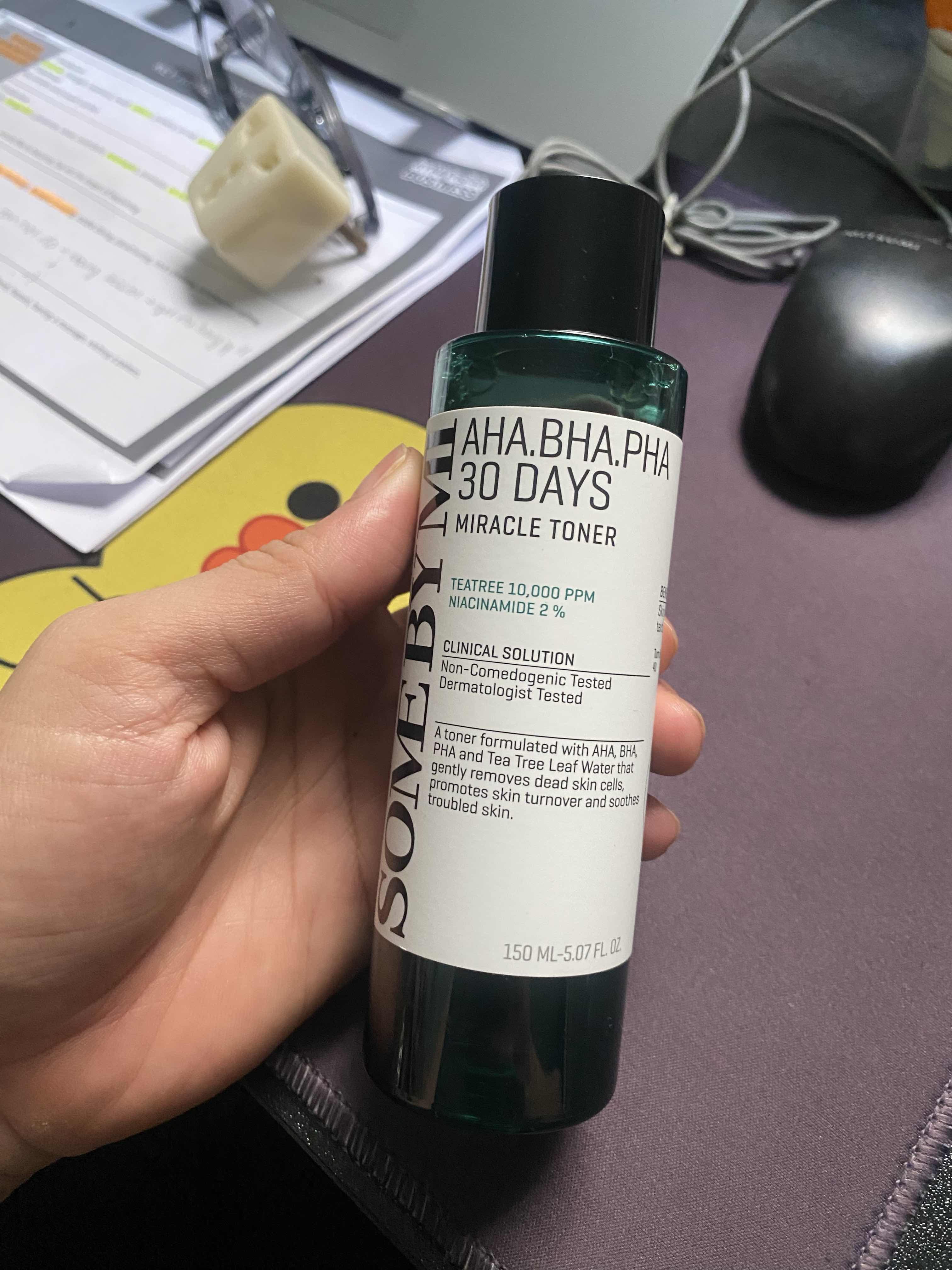 Nước hoa hồng AHA-BHA-PHA 30 Days Miracle Toner - Giúp làm sạch da, điều trị mụn hiệu quả, phù hợp cho mọi loại da 150ml