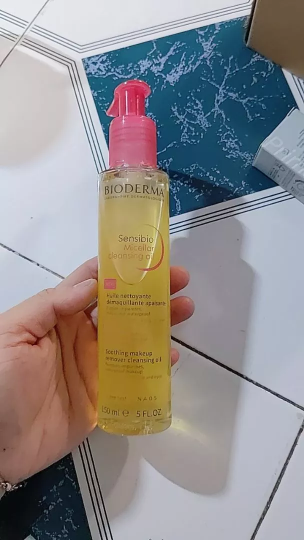 Dầu tẩy trang Bioderma Sensibio Micellar Cleansing Oil 150ml - Làm sạch sâu, dịu nhẹ cho mọi loại da, trang điểm và bụi bẩn dễ dàng loại bỏ